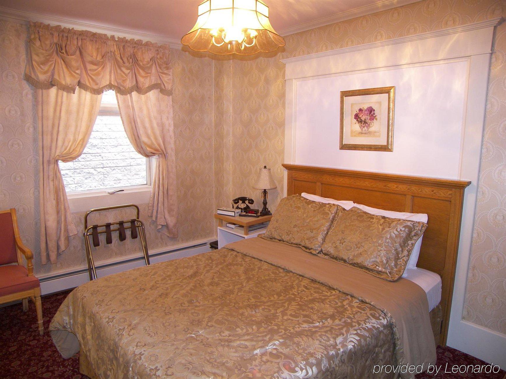 Van Gilder Hotel スワード エクステリア 写真