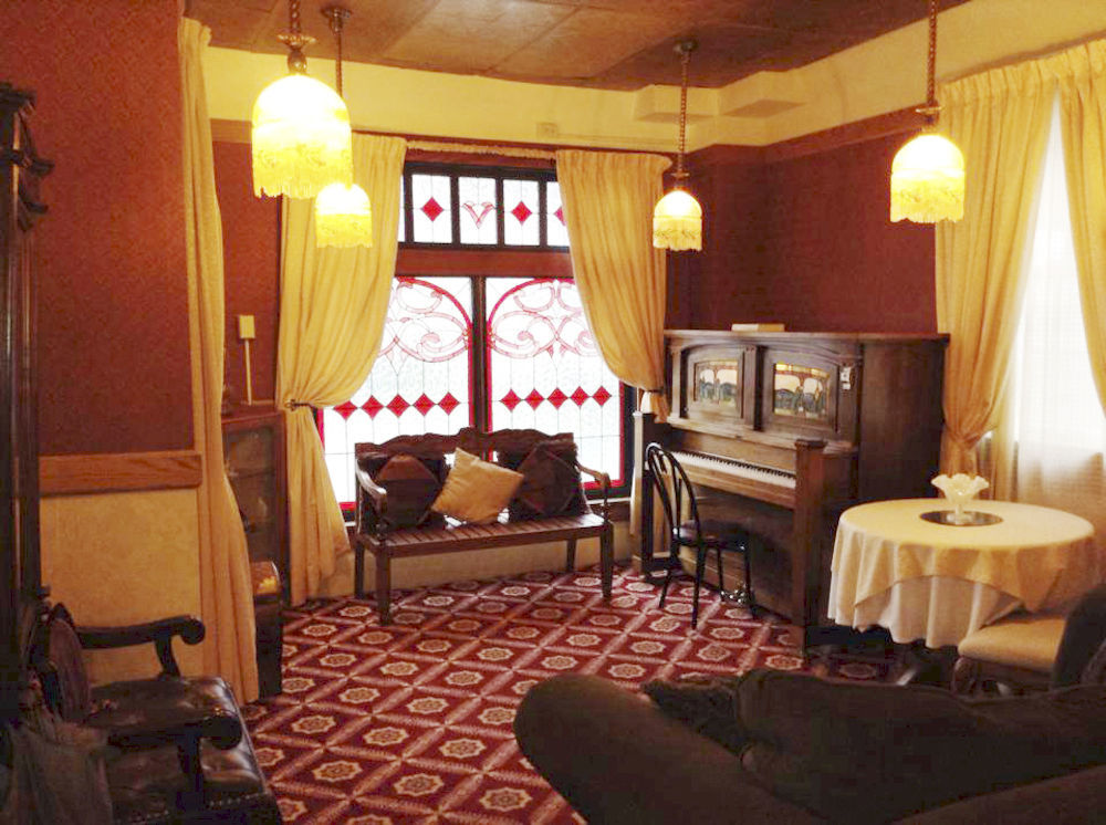 Van Gilder Hotel スワード エクステリア 写真