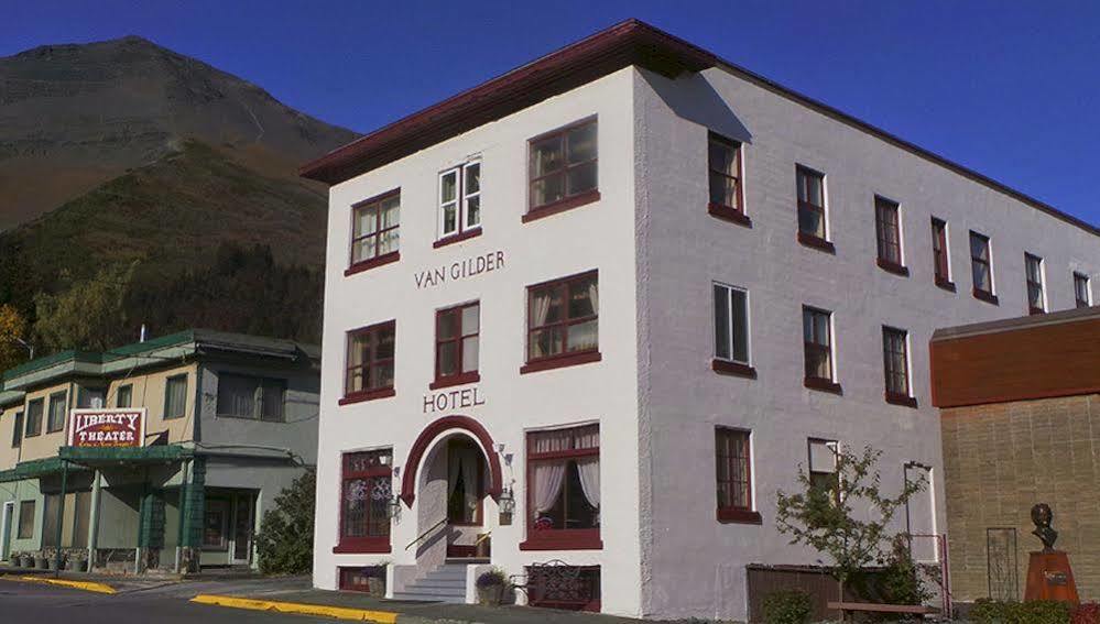 Van Gilder Hotel スワード エクステリア 写真